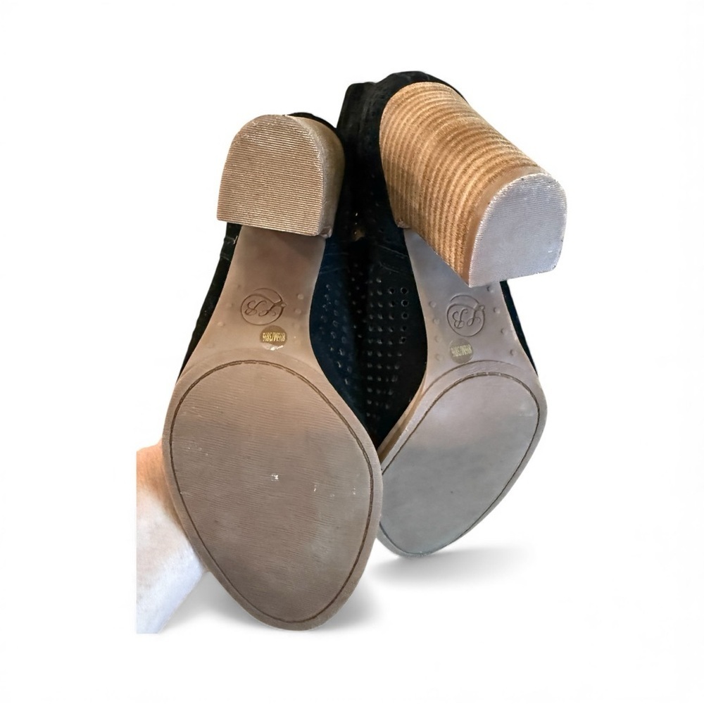 Black Peek a Boo Suede Booties|Ankle Boots|Black Suede Booties - Picture 5 of 9